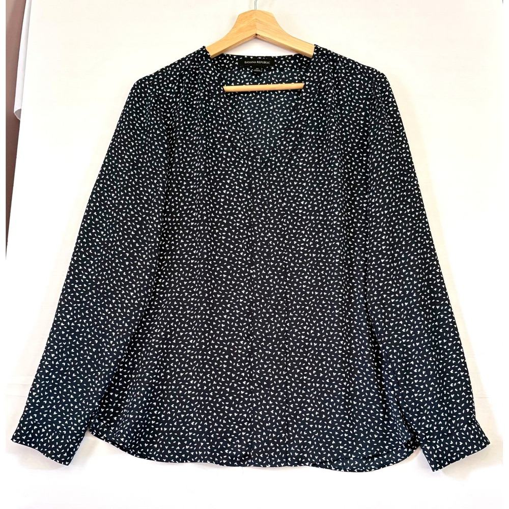 Banana Republic Womens M Navy White Abstract Print V-Neck Long Sleeve Blouse
